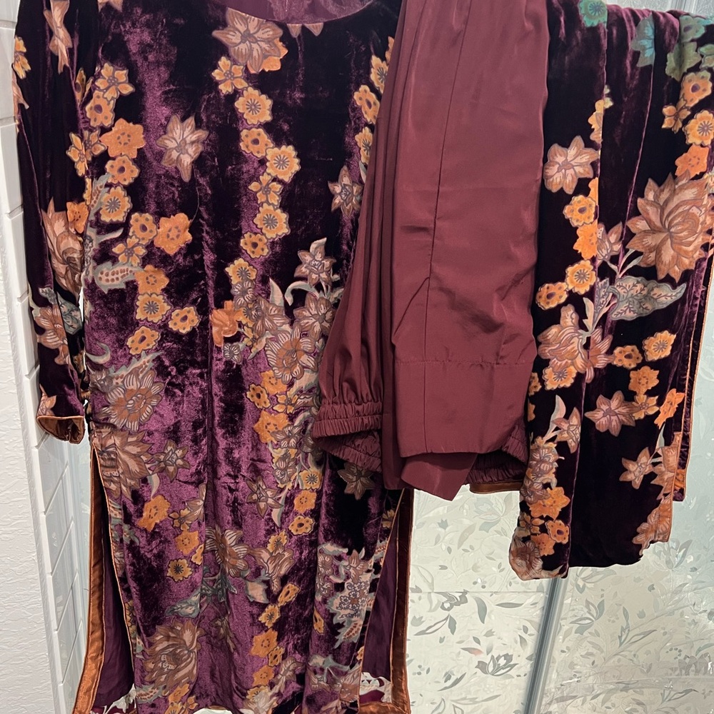 Floral Velvet Dress - image 5